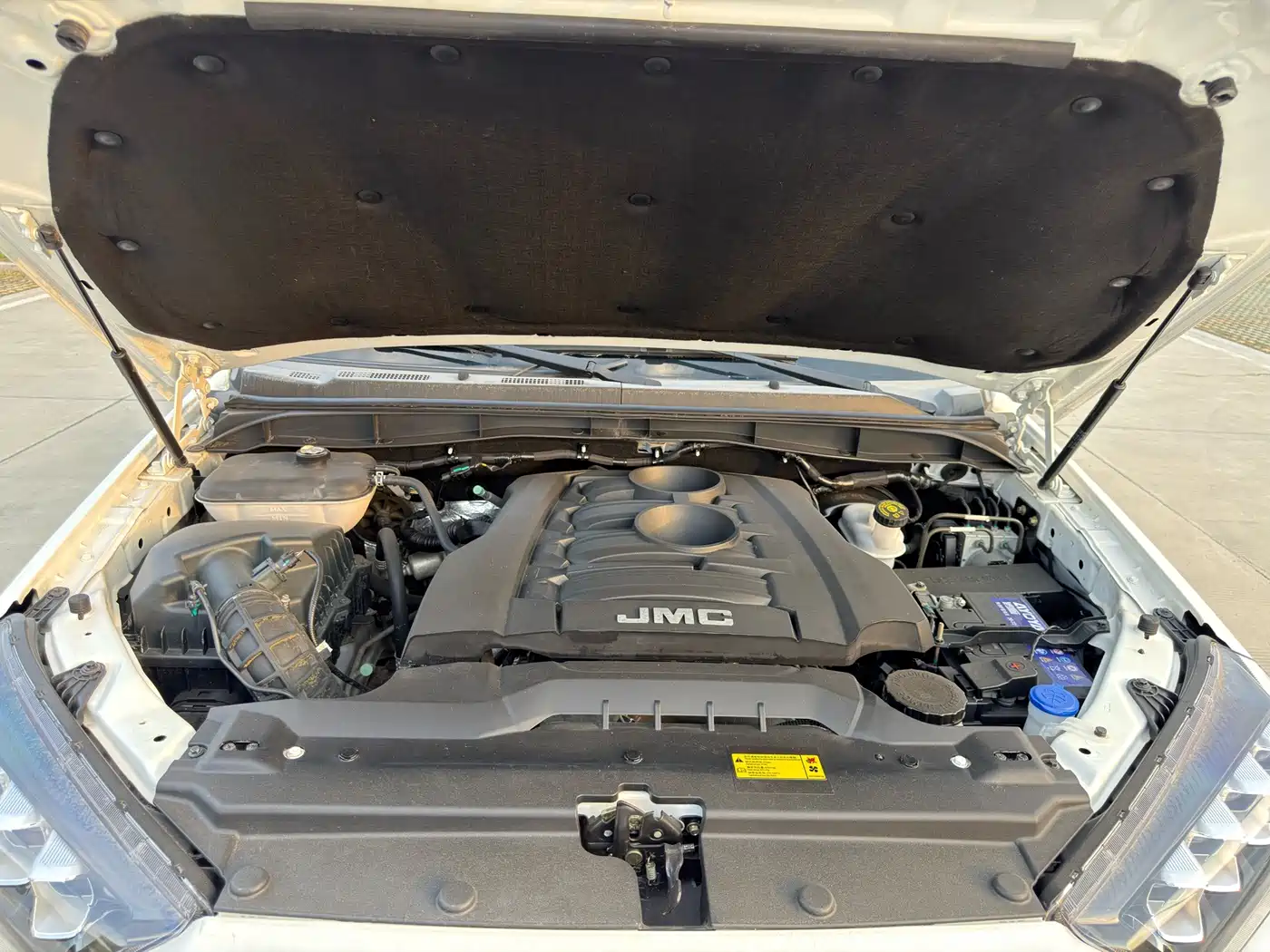 Jiangling Yuhu 9 2020 2019 2.0T Manual Gasoline 4WD Comfort