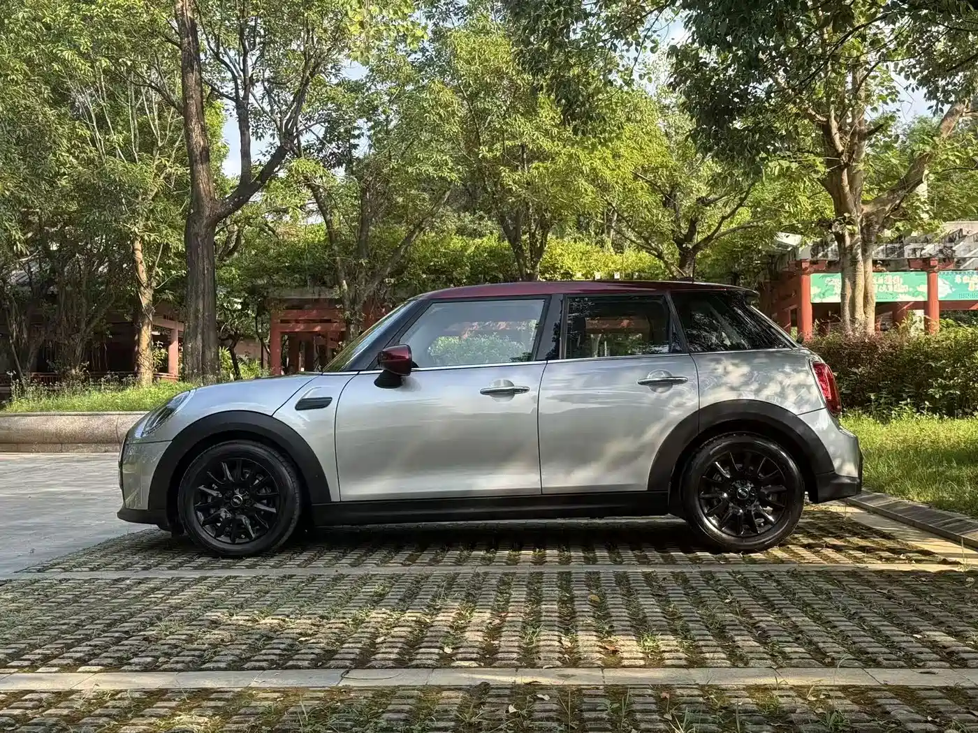 MINI MINI 2024 2023 1.5T ONE 5-Door