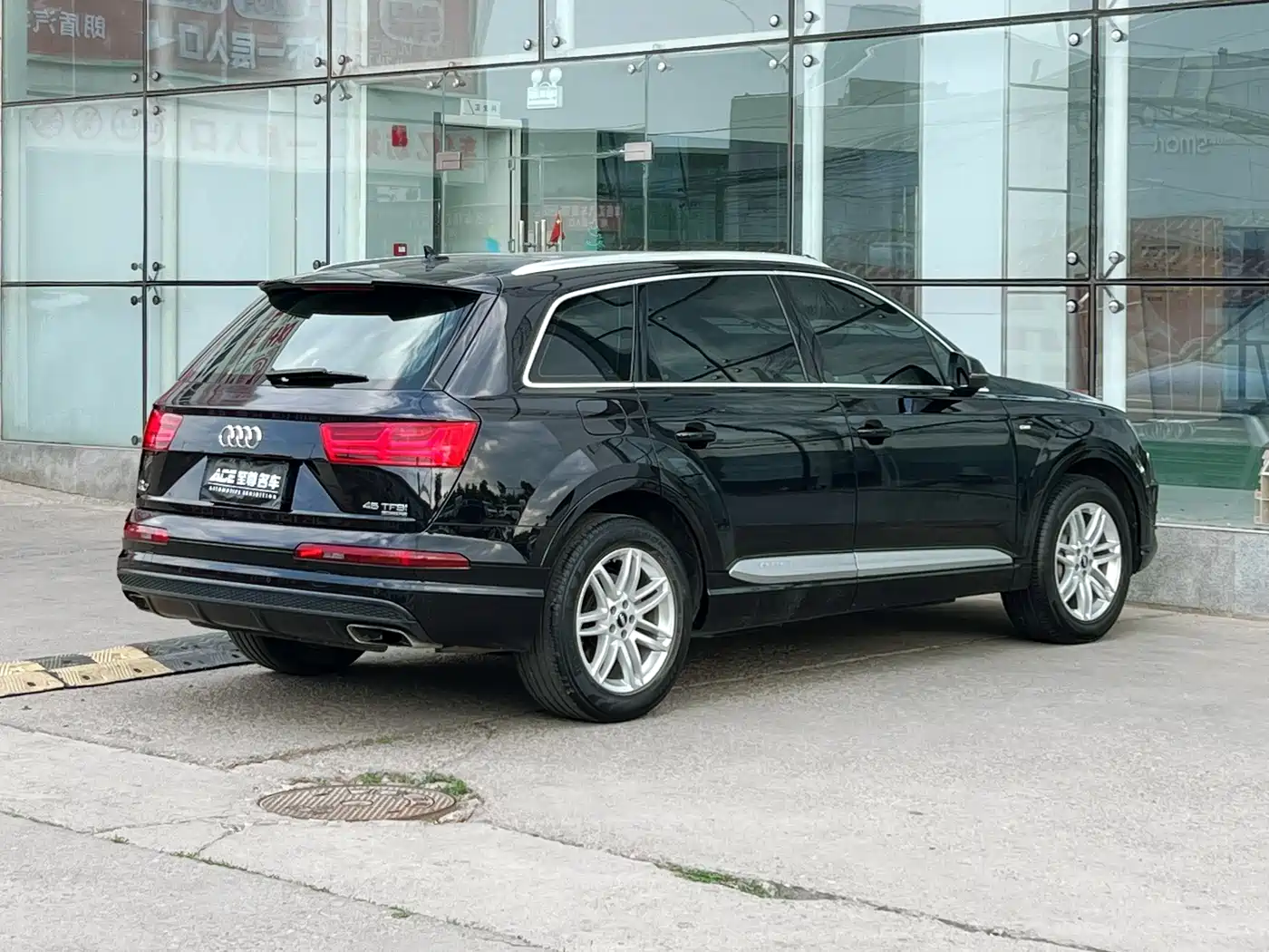 AUDI Q7