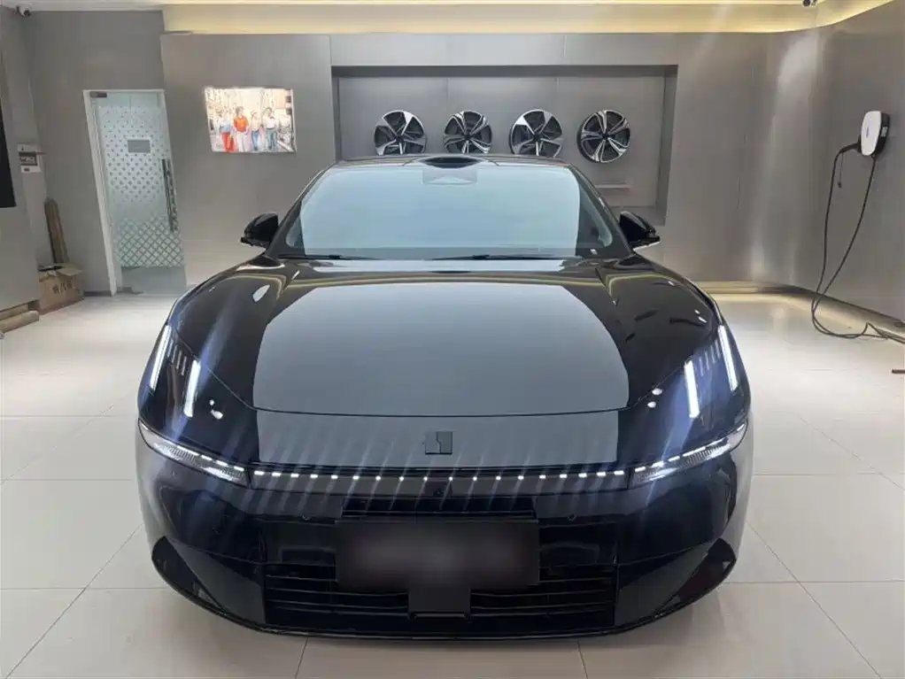 Lynk & Co 10 EM-P 2025 Model 120km Base Version фото 9