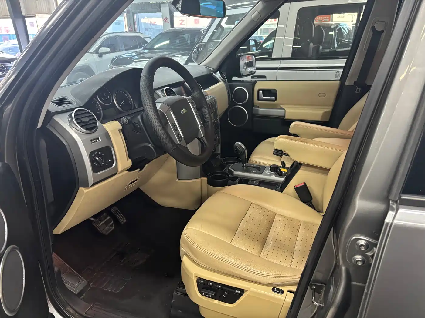 Land Rover Discovery 2005 Model 4.4 V8 HSE фото 7