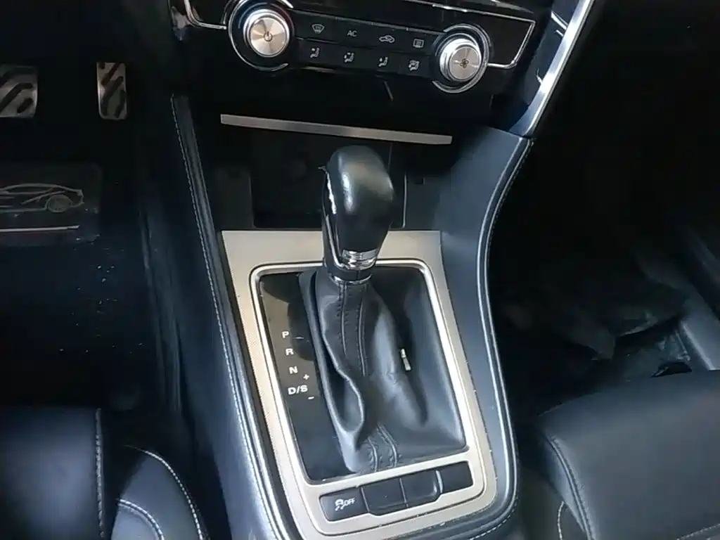 MG MG6 2018 2017 20T Automatic Luxury Smart Connect Version (China V)