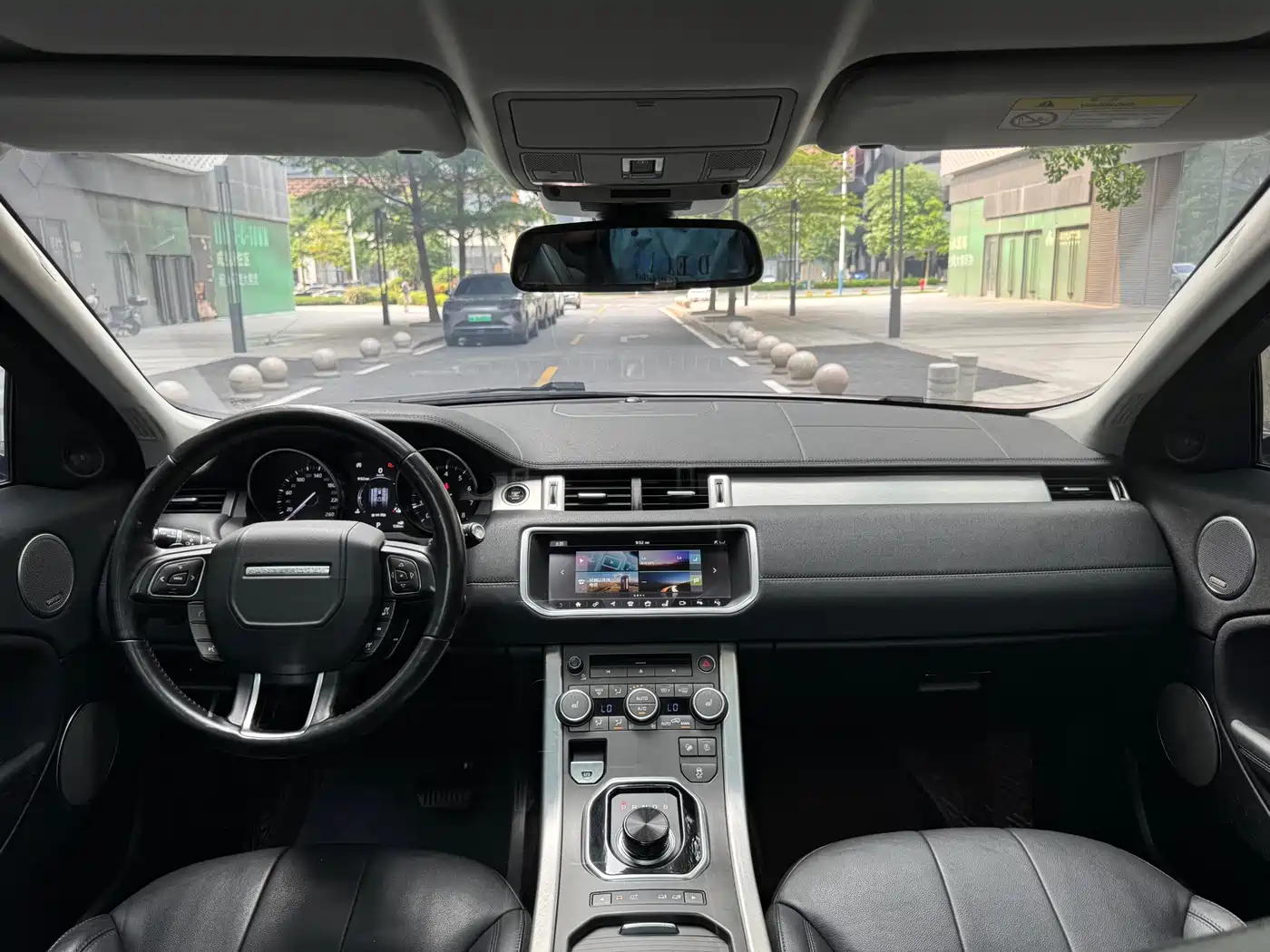 Land Rover Range Rover Evoque 2018 240PS SE Smart Edition фото 12