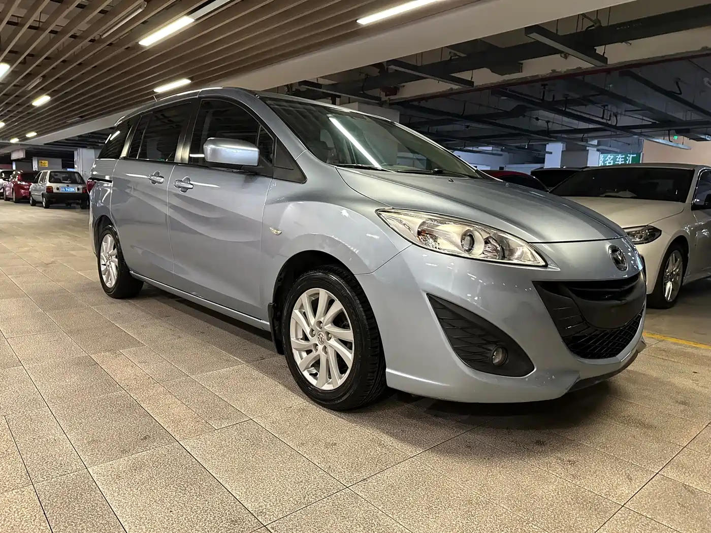 Mazda Mazda5 2011 2011 2.0L Manual Comfort