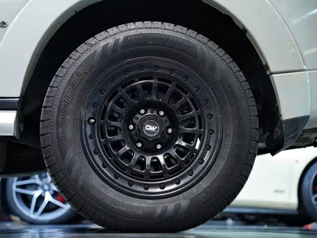 Mitsubishi Pajero (Import) — фото 2