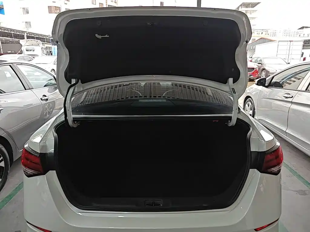 Nissan SYLPHY, миниатюра 19