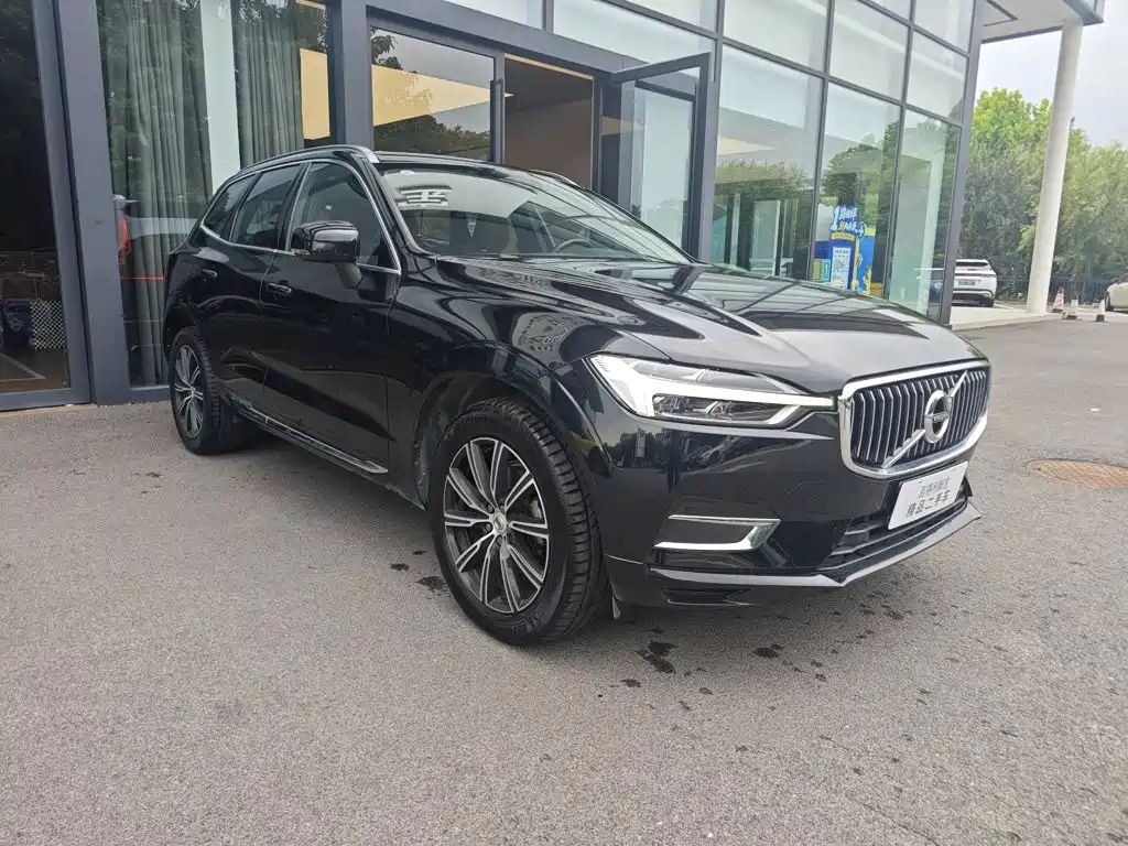 Фото 2 - Volvo XC60