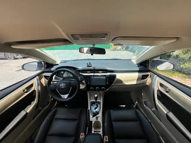 Toyota Corolla 2014 1.6L CVT GL — фото 4
