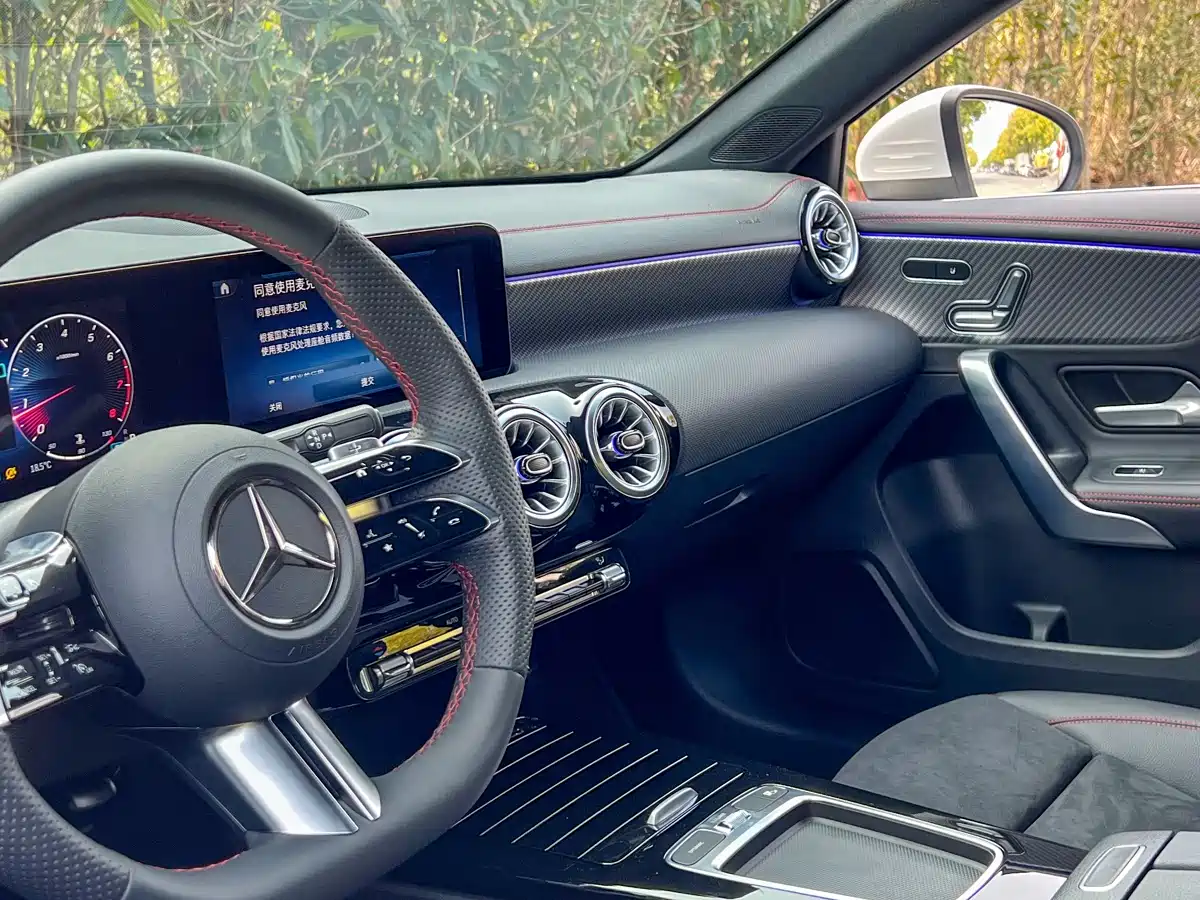 Mercedes-Benz A-Class 2025 Facelift A 200 L Fashion Edition фото 14