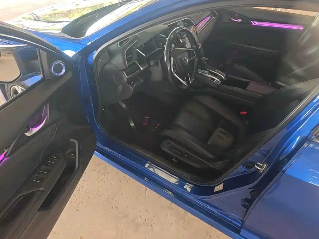 Photo 16 - Honda Civic