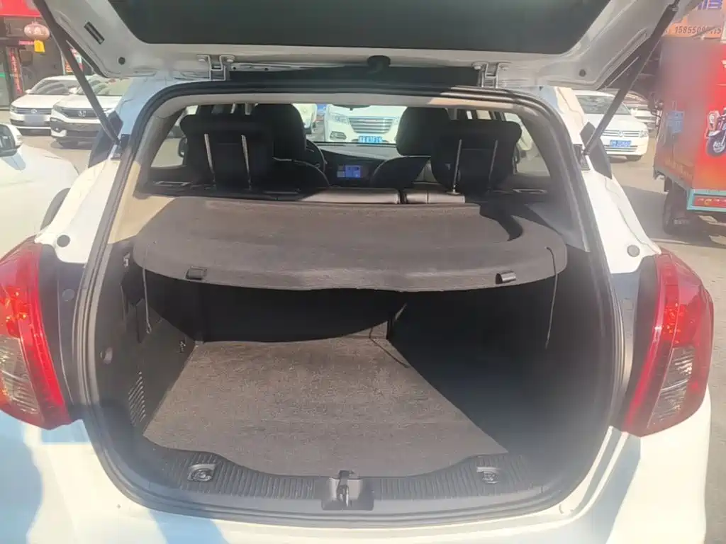 Фото 19 - Buick Encore