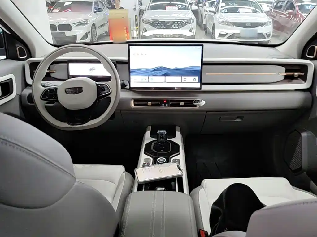 Geely ICON 2025 2026 Chocolate 1.5TD Pure Edition