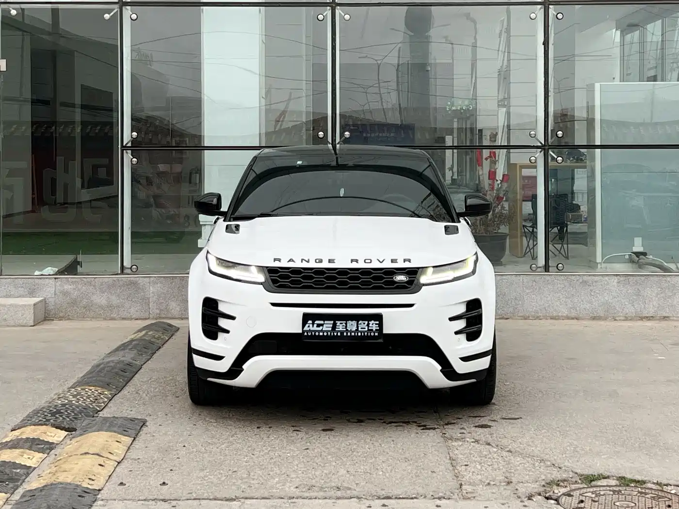 Фото 2 - Land Rover Range Rover Evoque