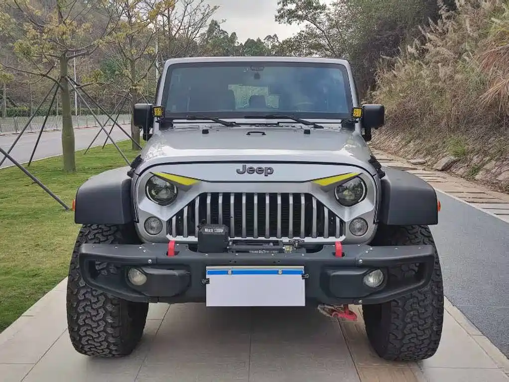 Photo 2 - Jeep Wrangler