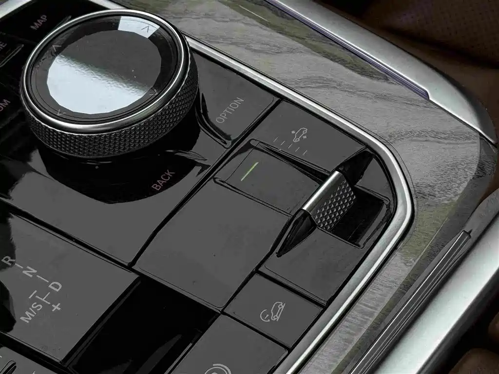 Фото 20 - BMW X7