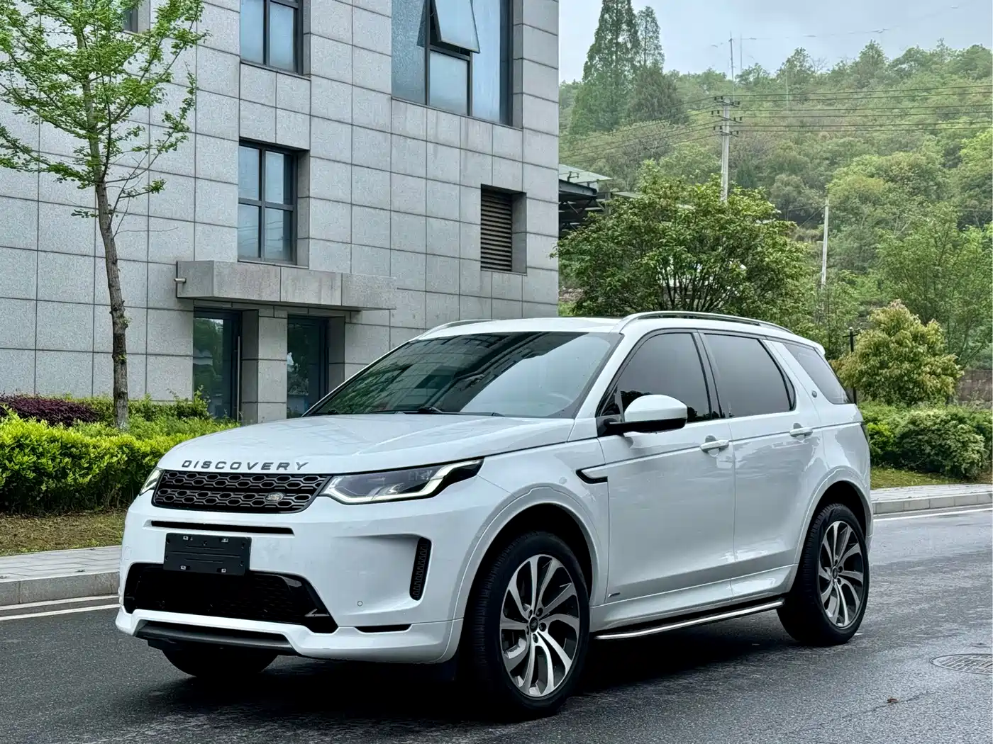 LAND ROVER DISCOVER SPORTS