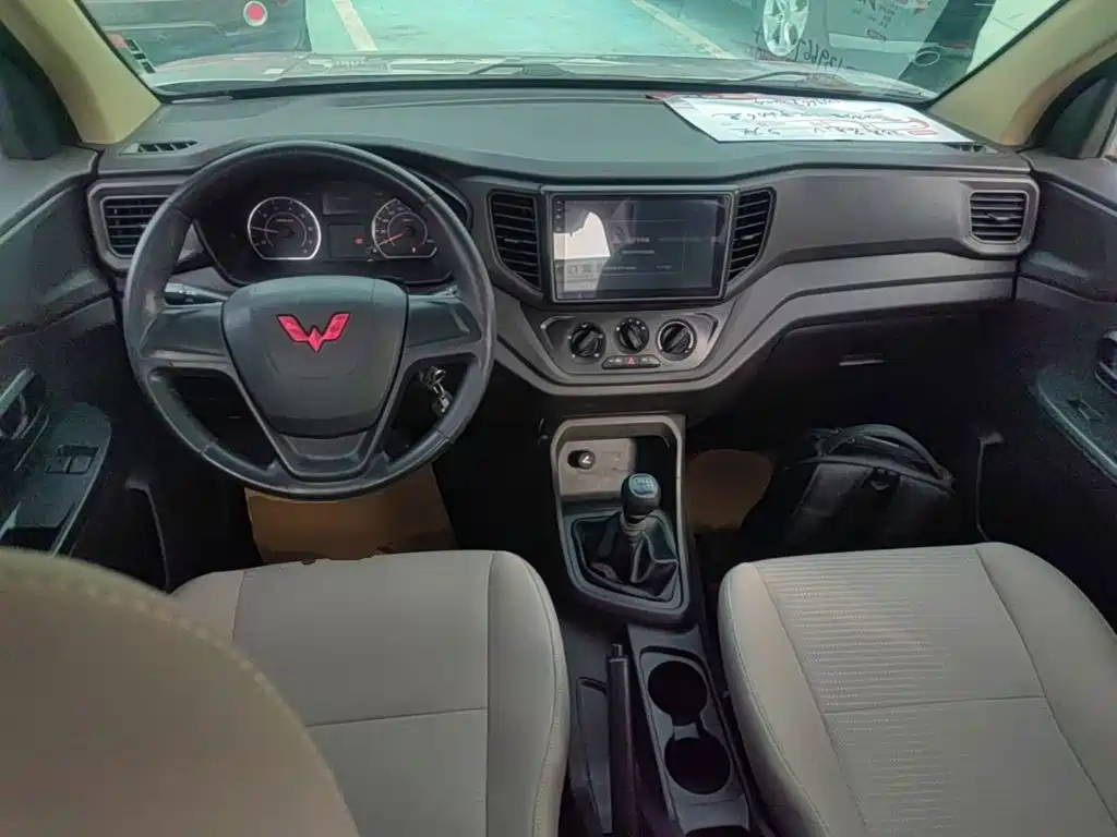 Wuling Motors Wuling Hongguang V 2023 2022 1.5L Power Take Edition Electric Power Steering LAR