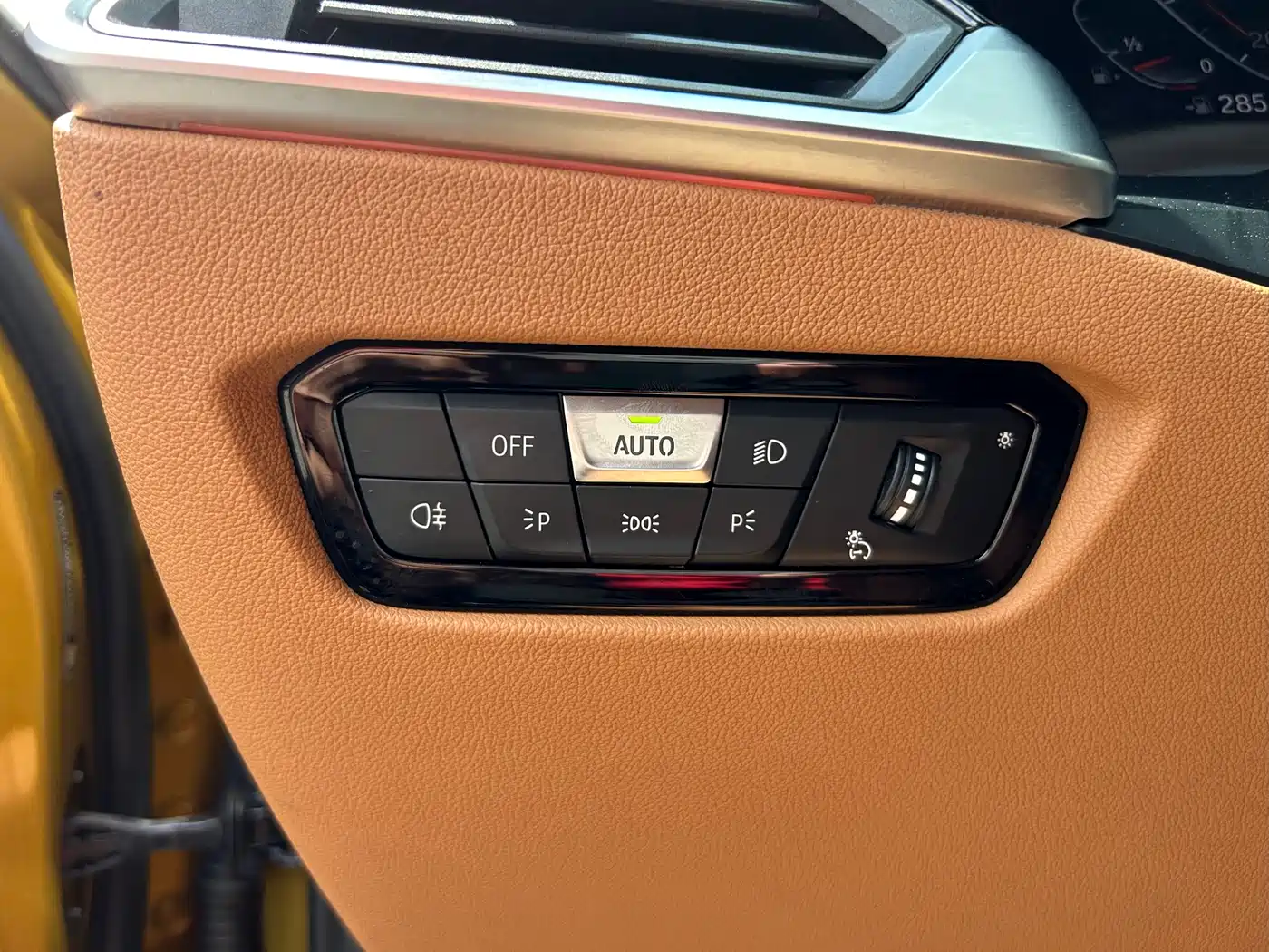 BMW 3 Series 2020 330i M Sport Blackout Package фото 23