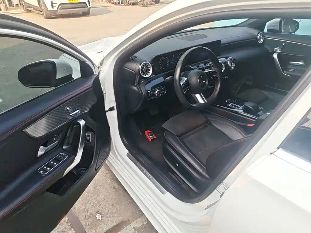 Mercedes-Benz A-Class 2024 2024 A 200 L Fashion Edition