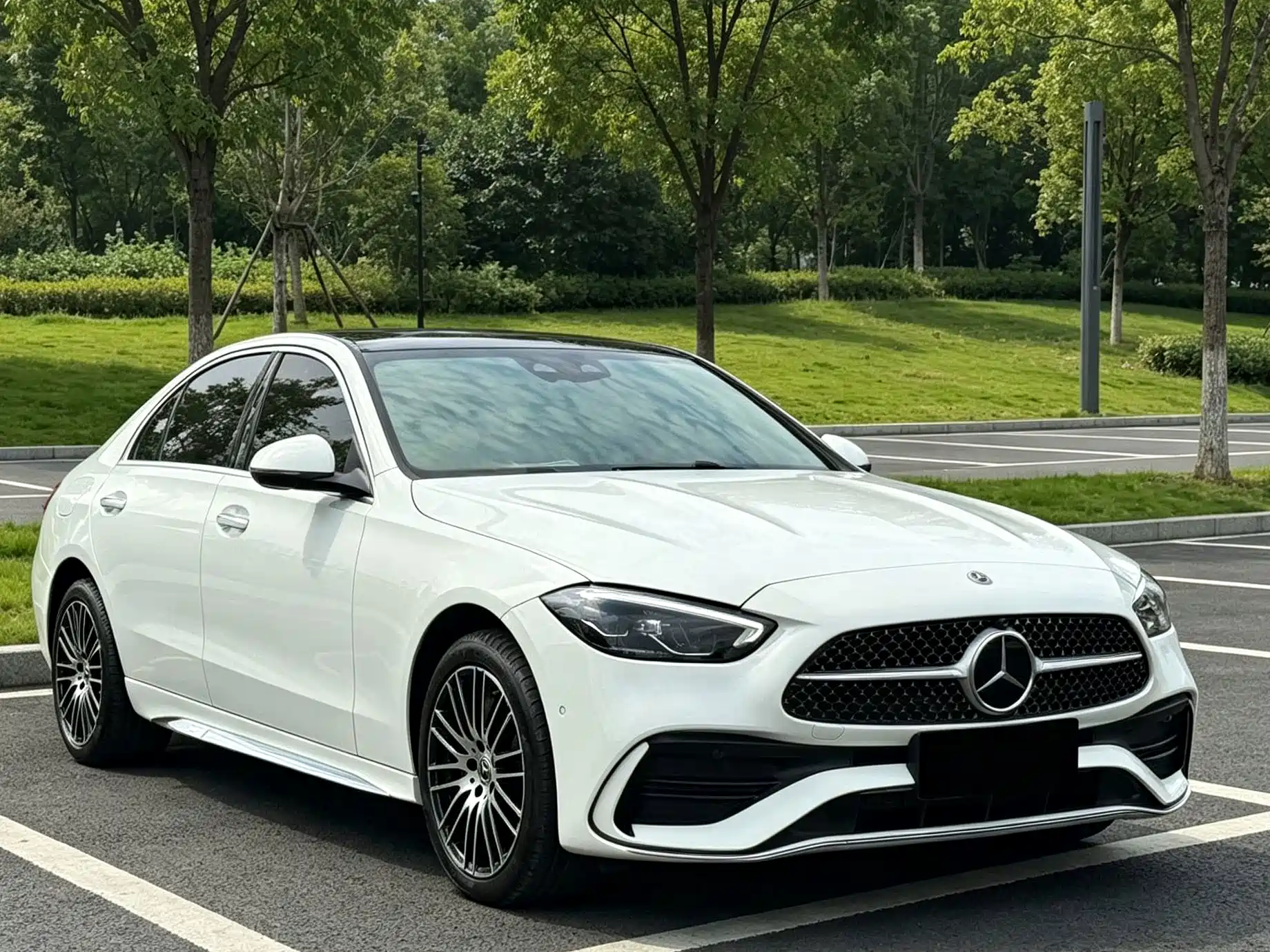 صورة 3 - Mercedes-Benz C-Class
