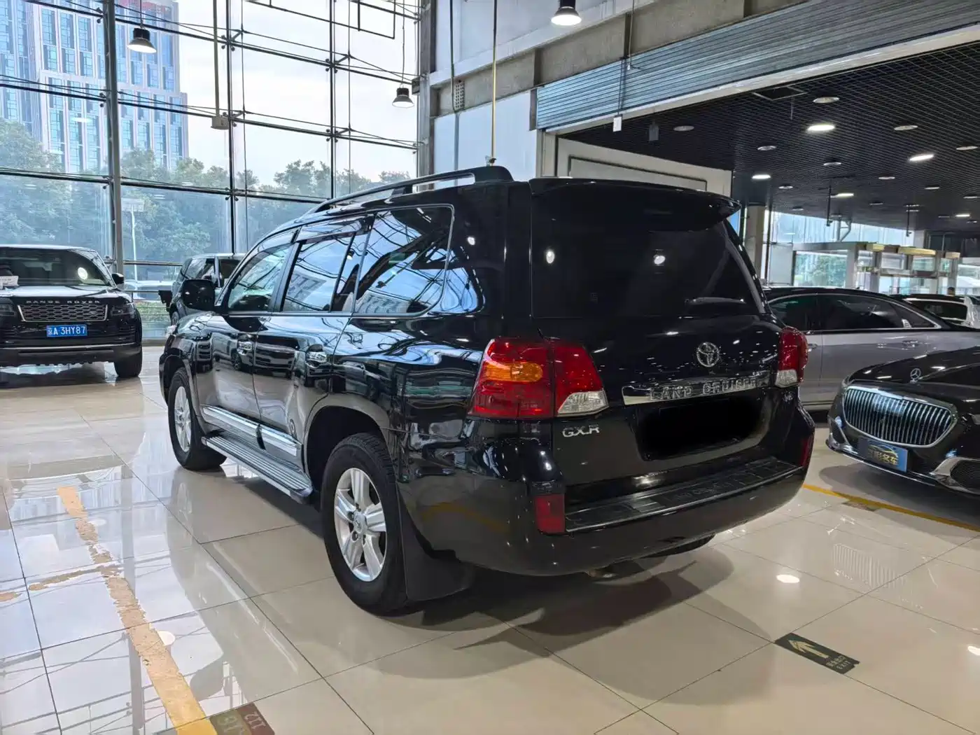 Toyota Land Cruiser (Import) 2015