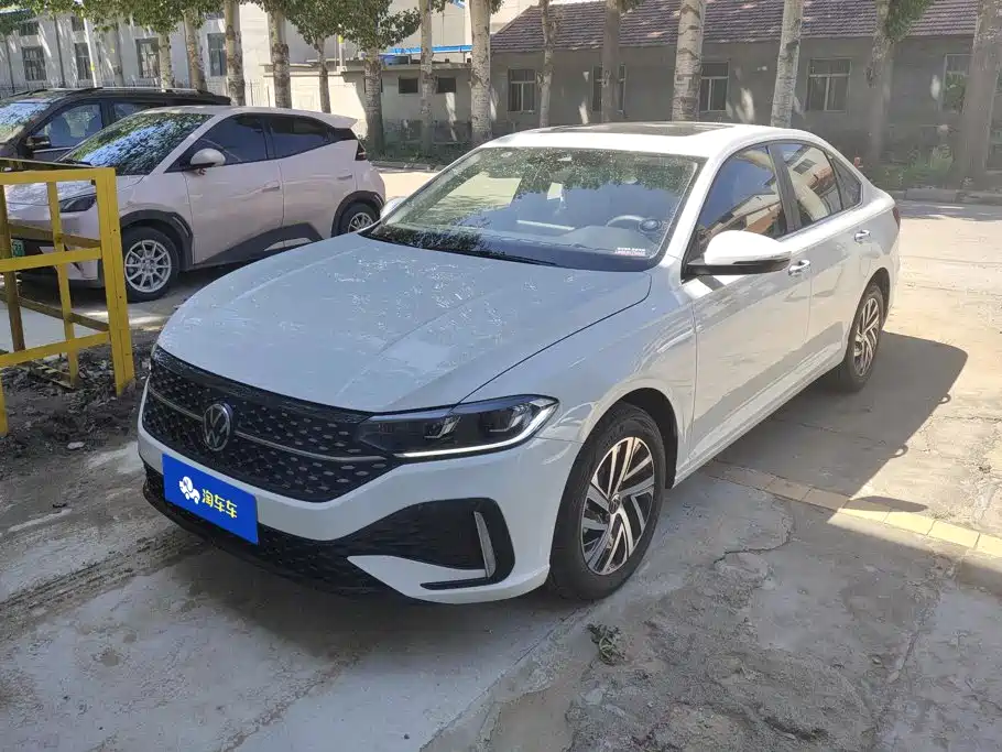Фото 1 - Volkswagen Lavida