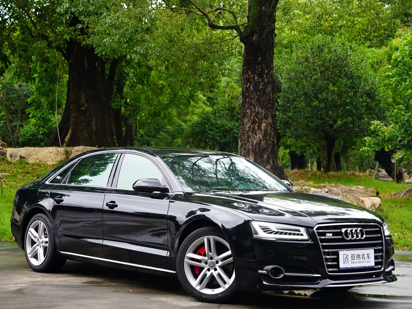 Фото 4 - Audi A8