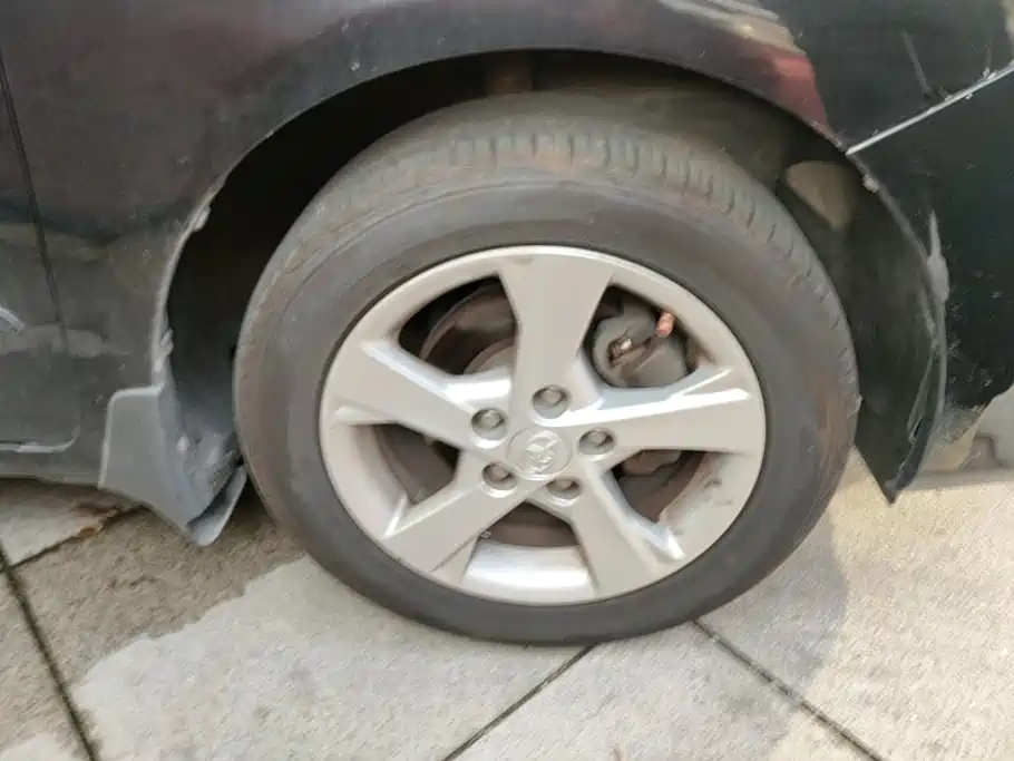 Photo 6 - Toyota Corolla