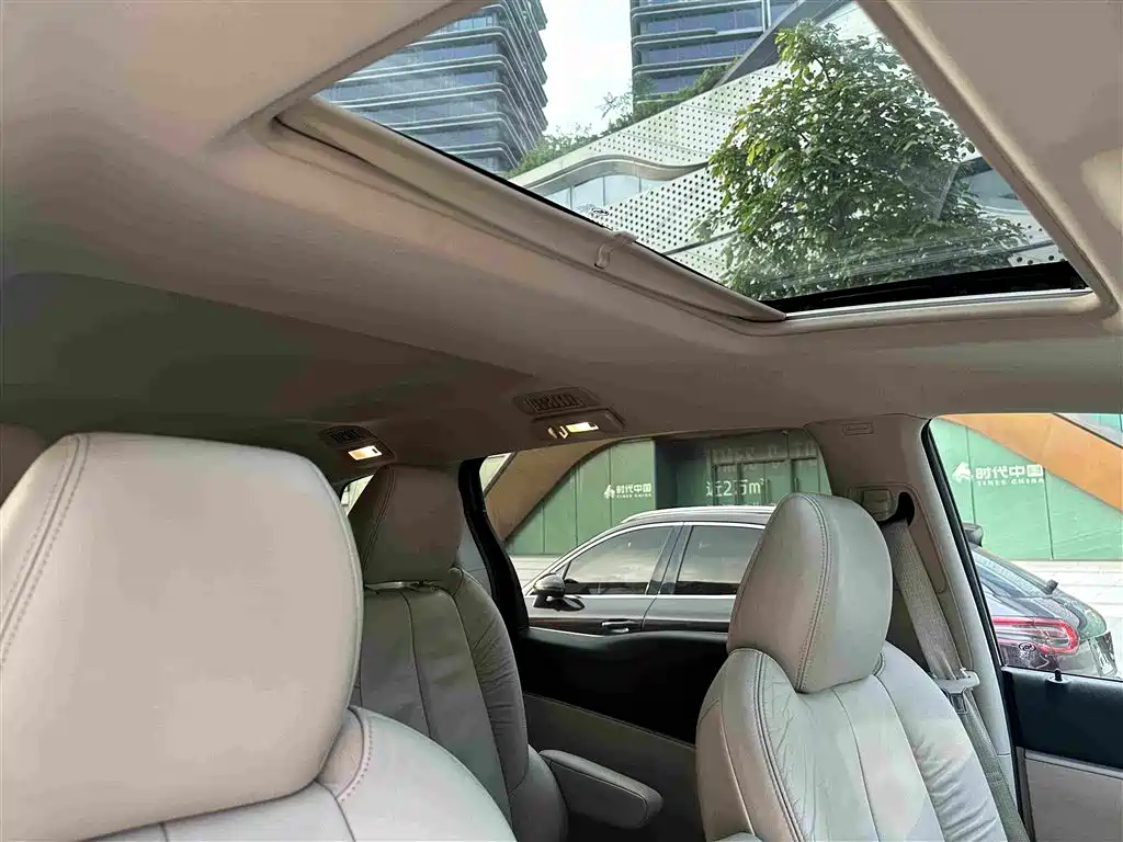 Photo 21 - Buick GL8