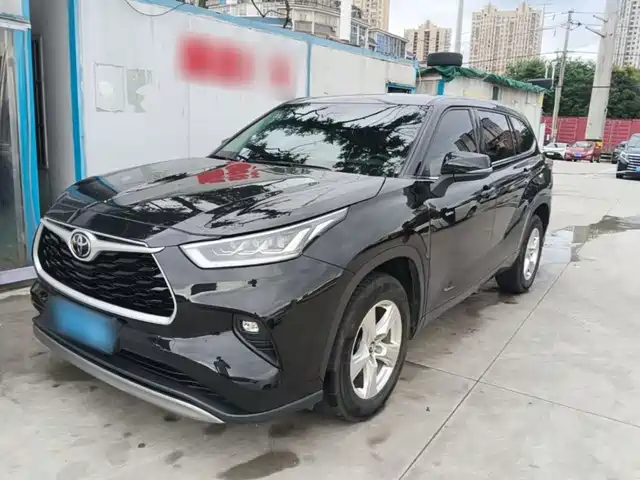 Toyota Highlander 2025