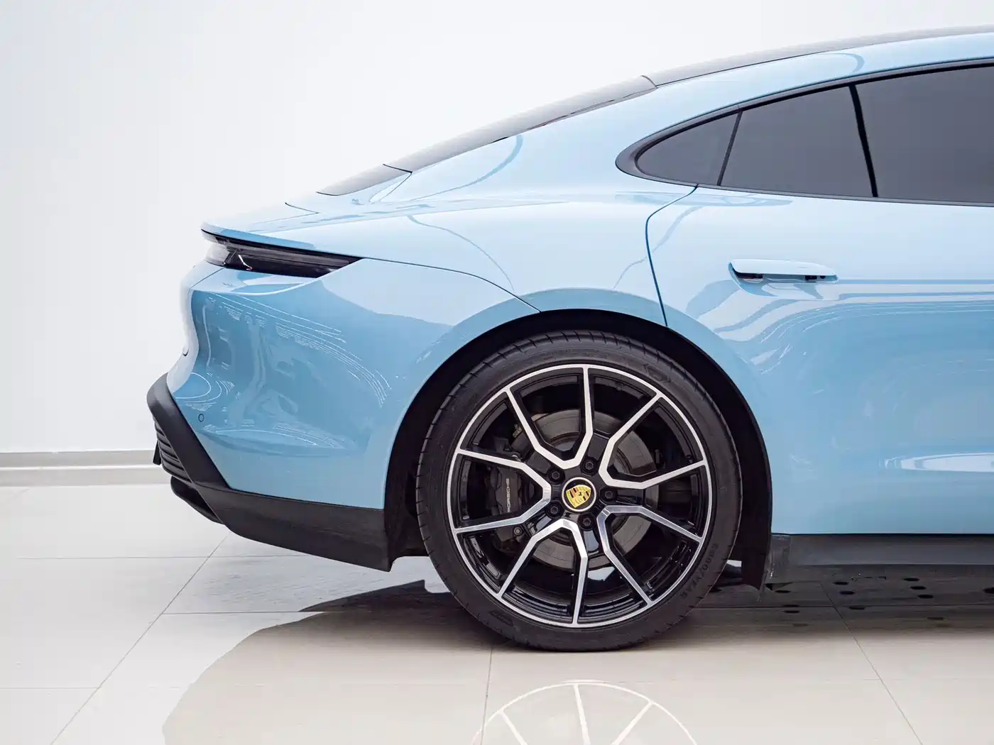 Porsche Taycan 2022 Facelift Taycan фото 14
