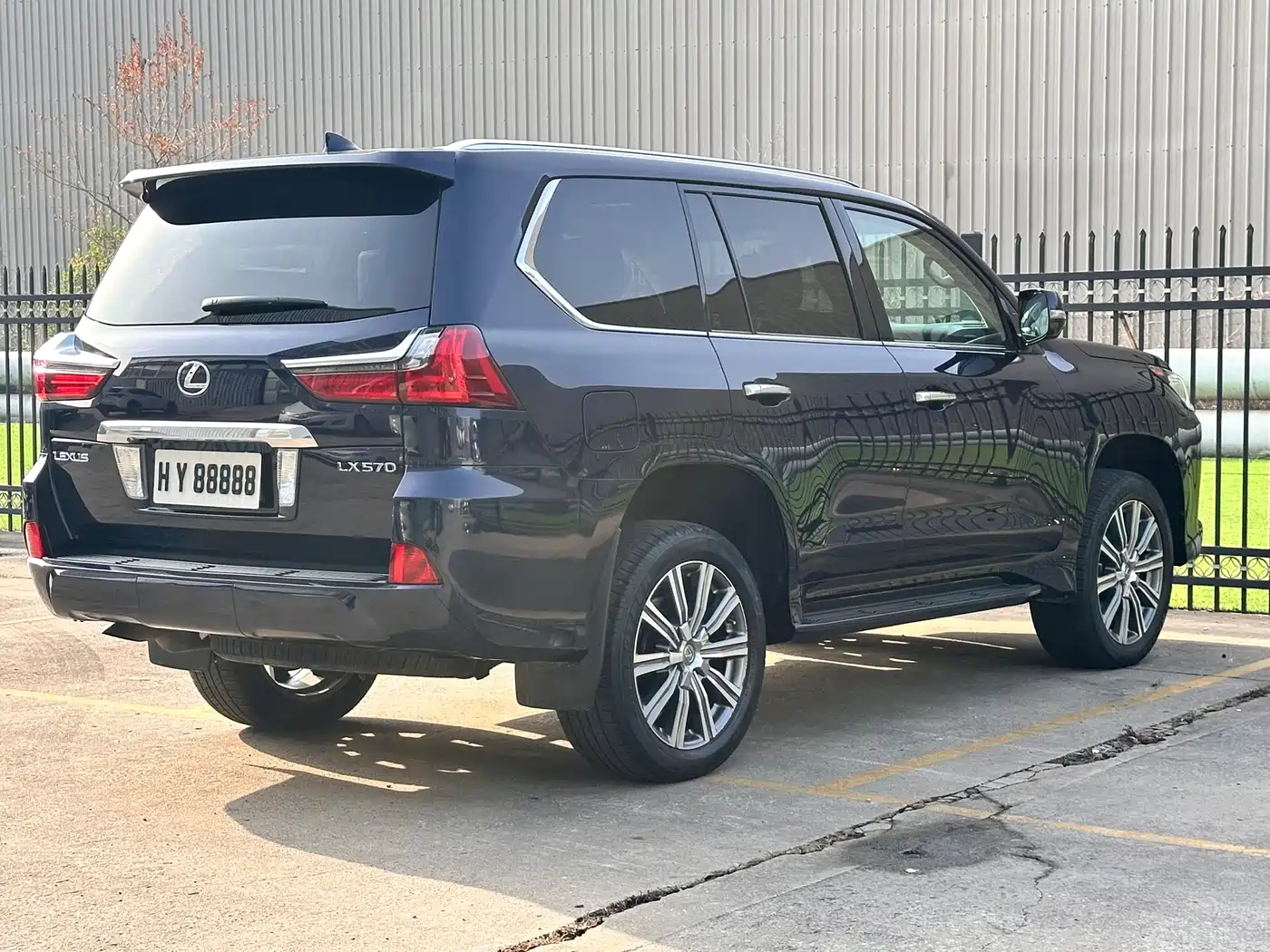 Lexus LX 2016 570 Luxury Premium Edition фото 5
