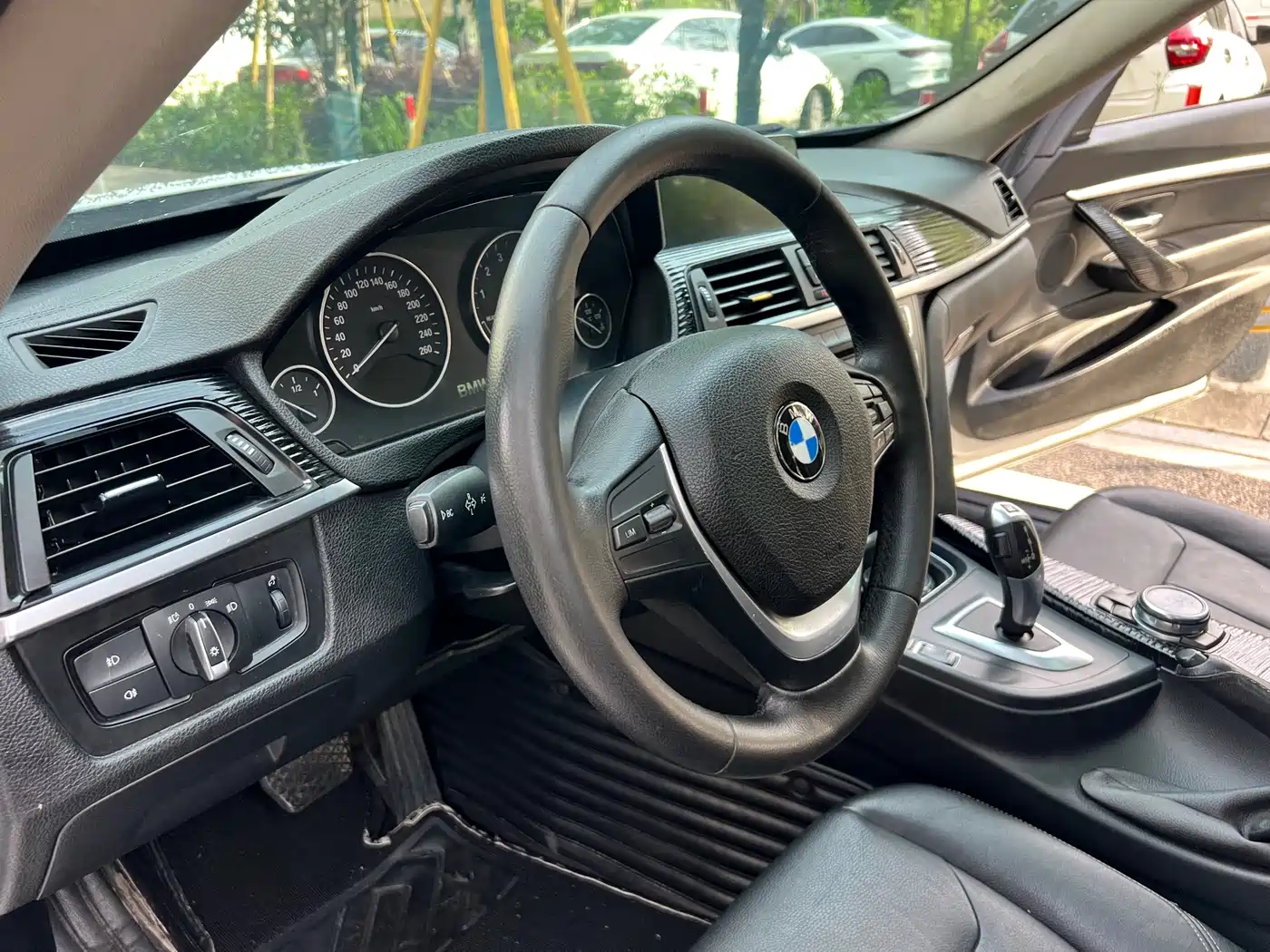 BMW 3 Series GT 2014 320i Design Package фото 19