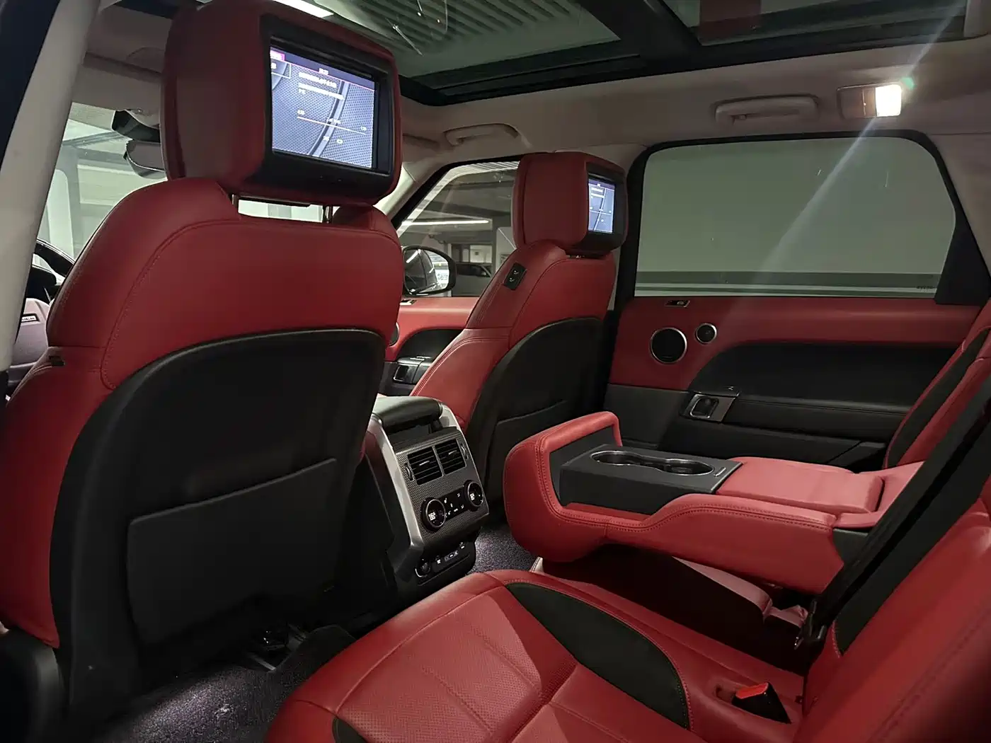 Land Rover Range Rover Sport 2021 3.0 L6 Gloss Black Edition фото 17