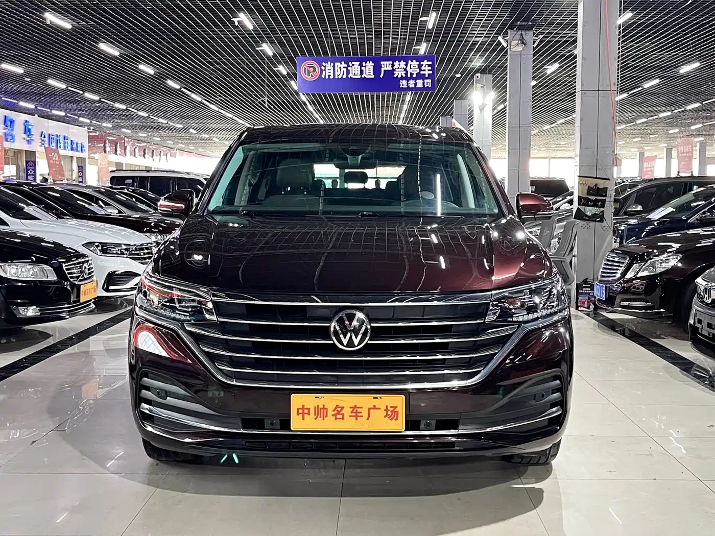 Volkswagen Viloran 2022 380TSI Premium Edition фото 2