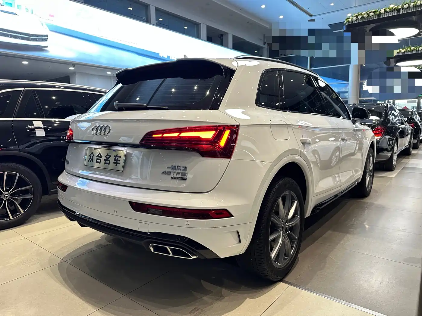 Audi Q5L 2024 Model 40 TFSI Luxury Dynamic фото 6
