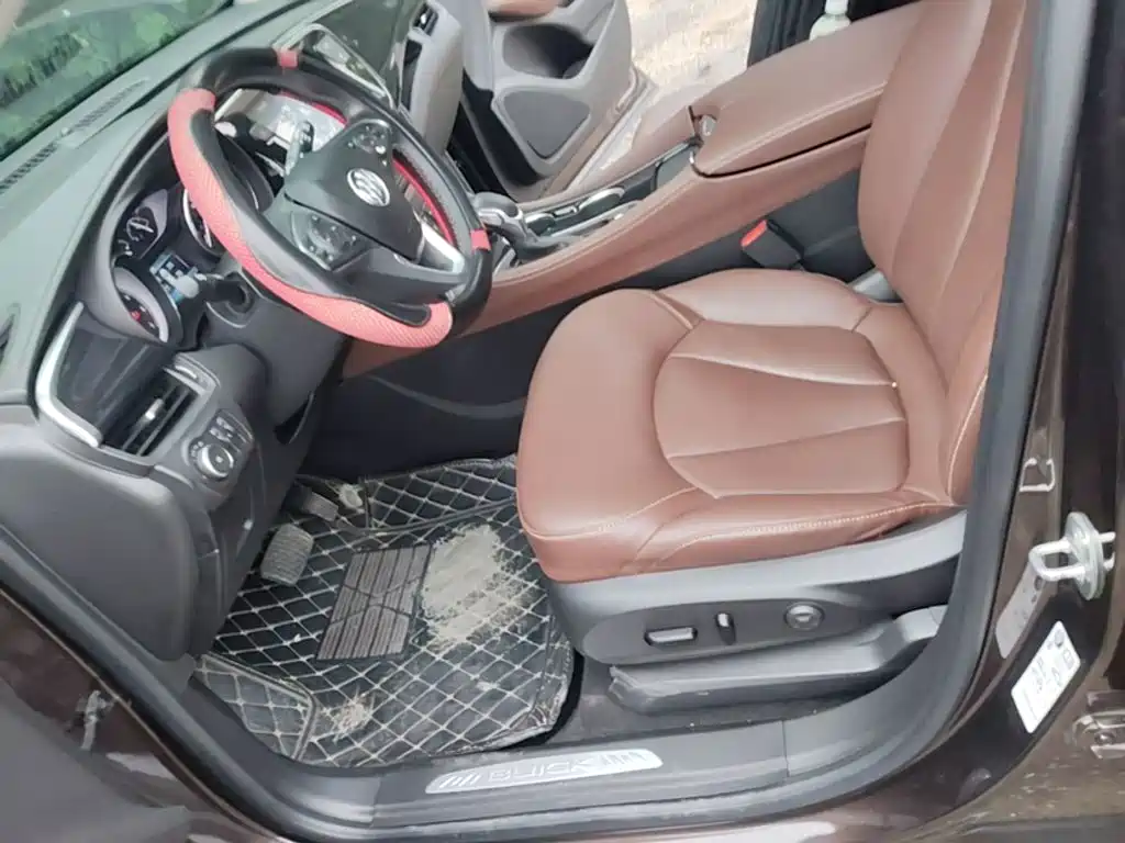 Фото 14 - Buick Envision Plus