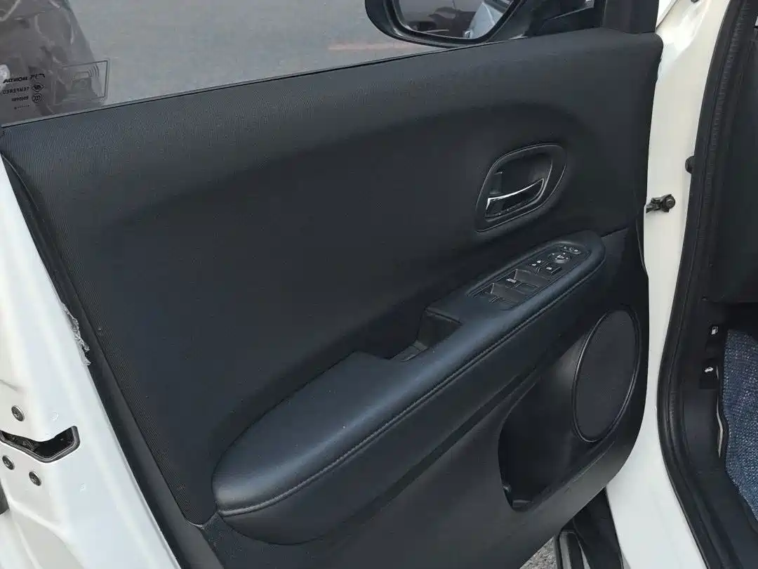 Honda Vezel 2016 2015 1.5L CVT 2WD Comfort