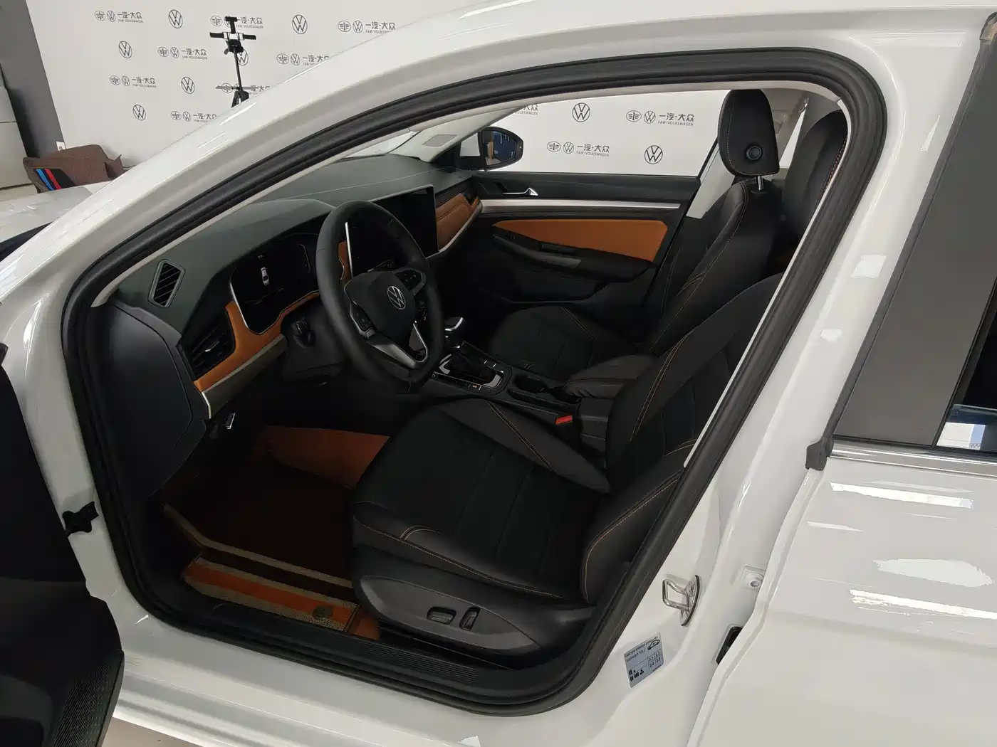 Volkswagen Bora 2025 200TSI DSG Joy Ride Navigation Edition фото 10