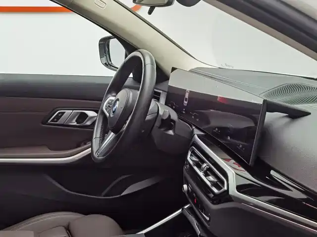 BMW i3 2022 eDrive 35 L — фото 2