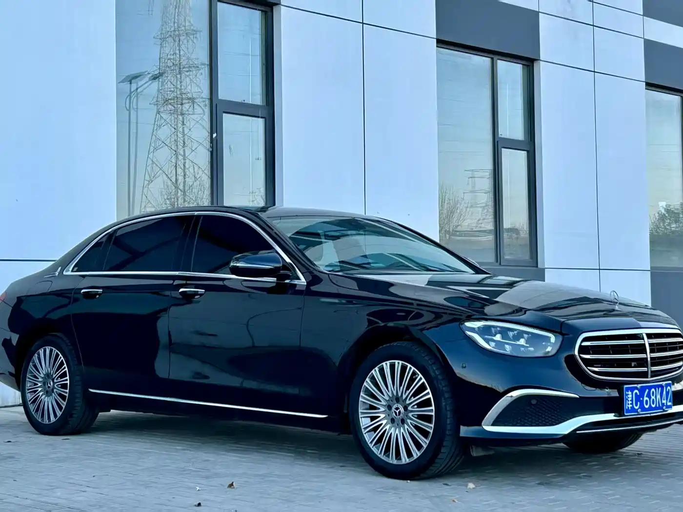 Mercedes-Benz E-Class 2023 E 300 L Fashion фото 3