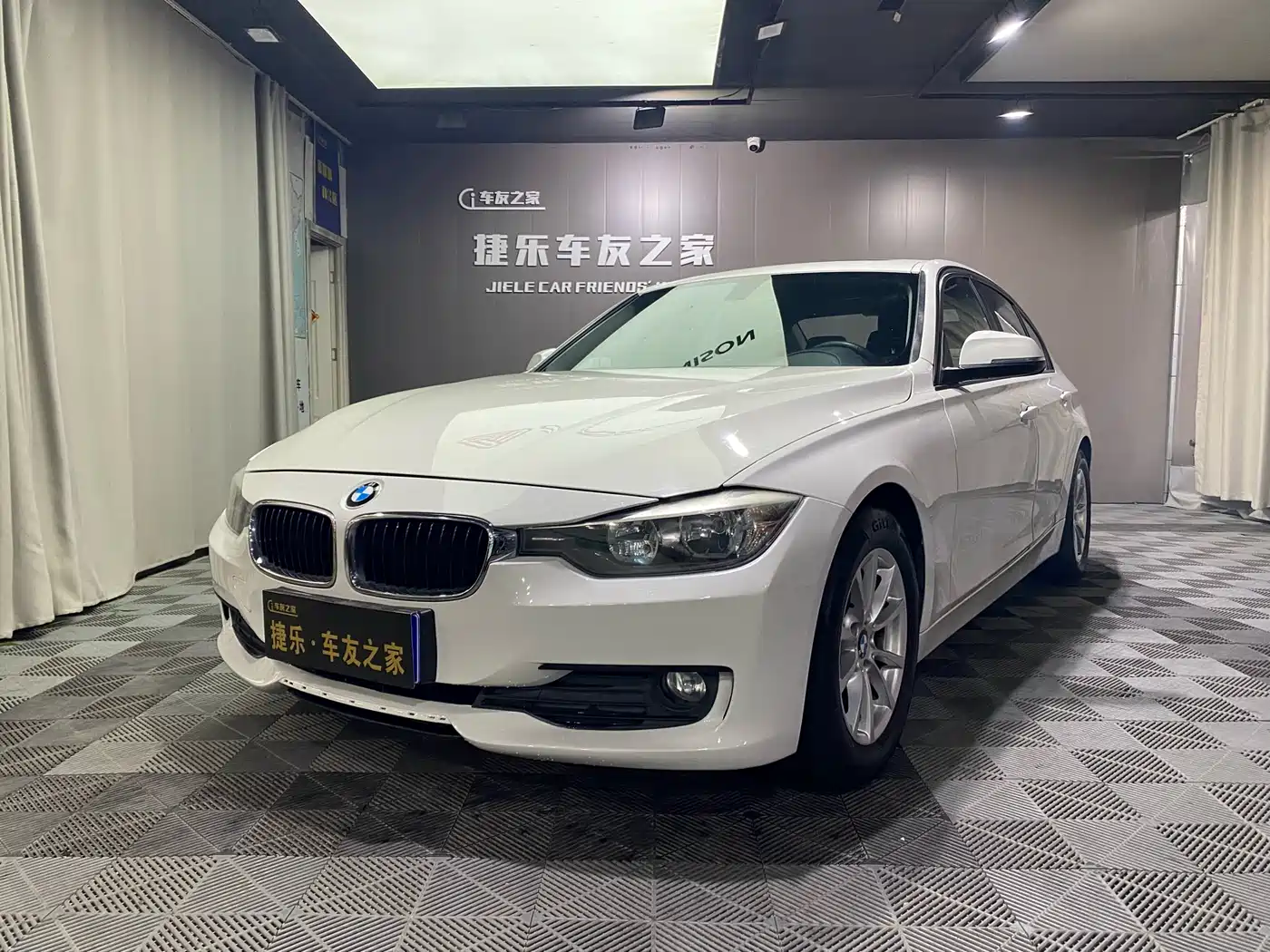 BMW 3 Series 2015 316i Progressive