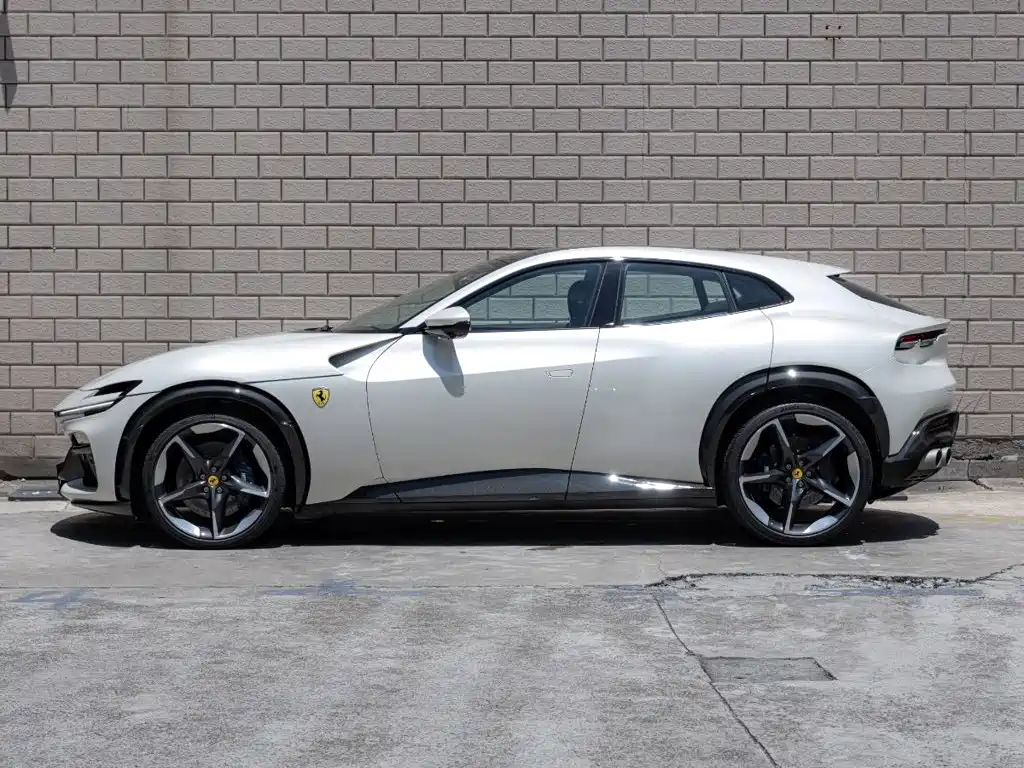 Ferrari Purosangue 2024 2023 6.5L V12