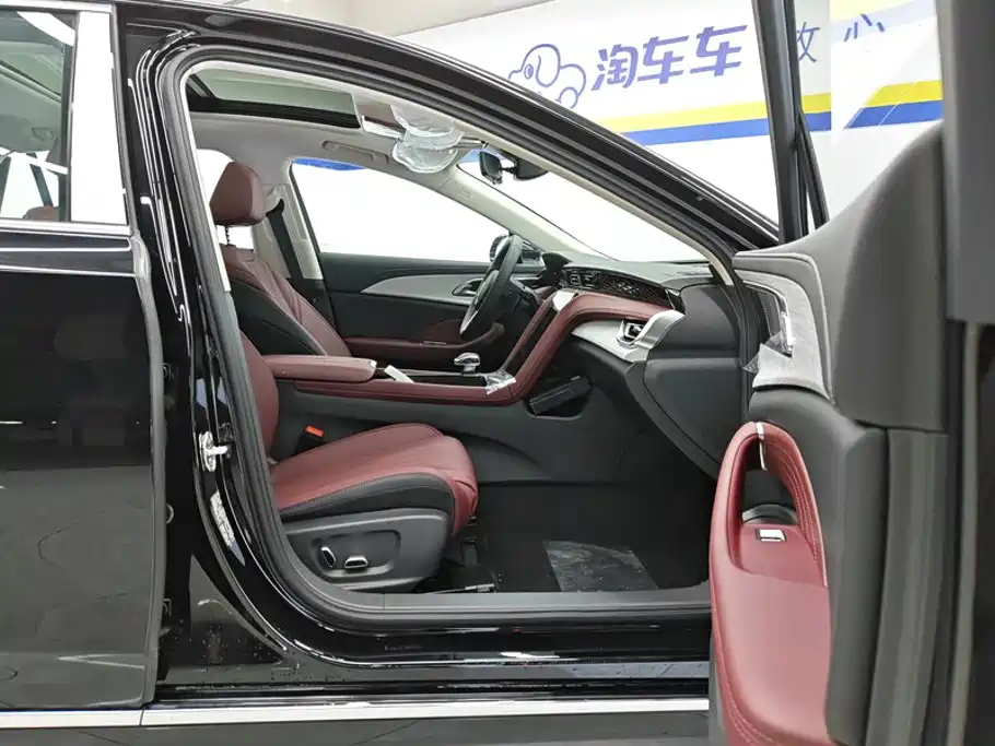 Hongqi H5 PHEV 2026 2025 130 Super Hybrid Edition