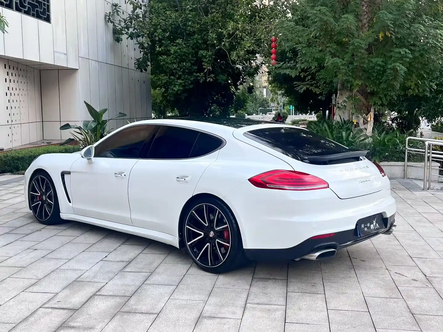 Фото 9 - Porsche Panamera