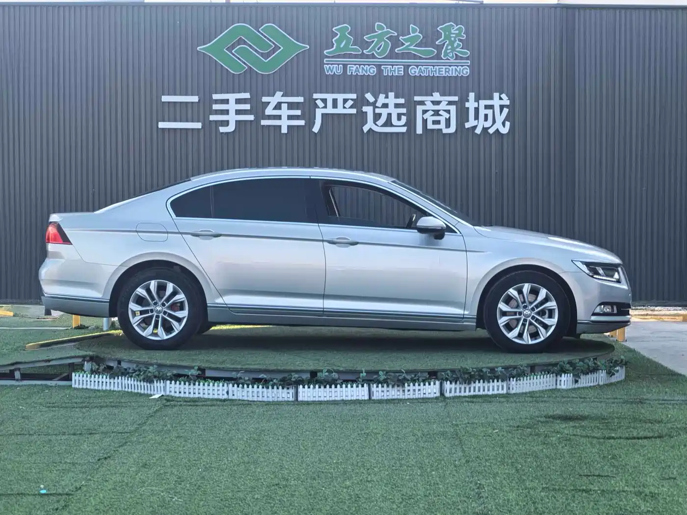 Volkswagen Magotan 2017 330TSI DSG Luxury фото 23