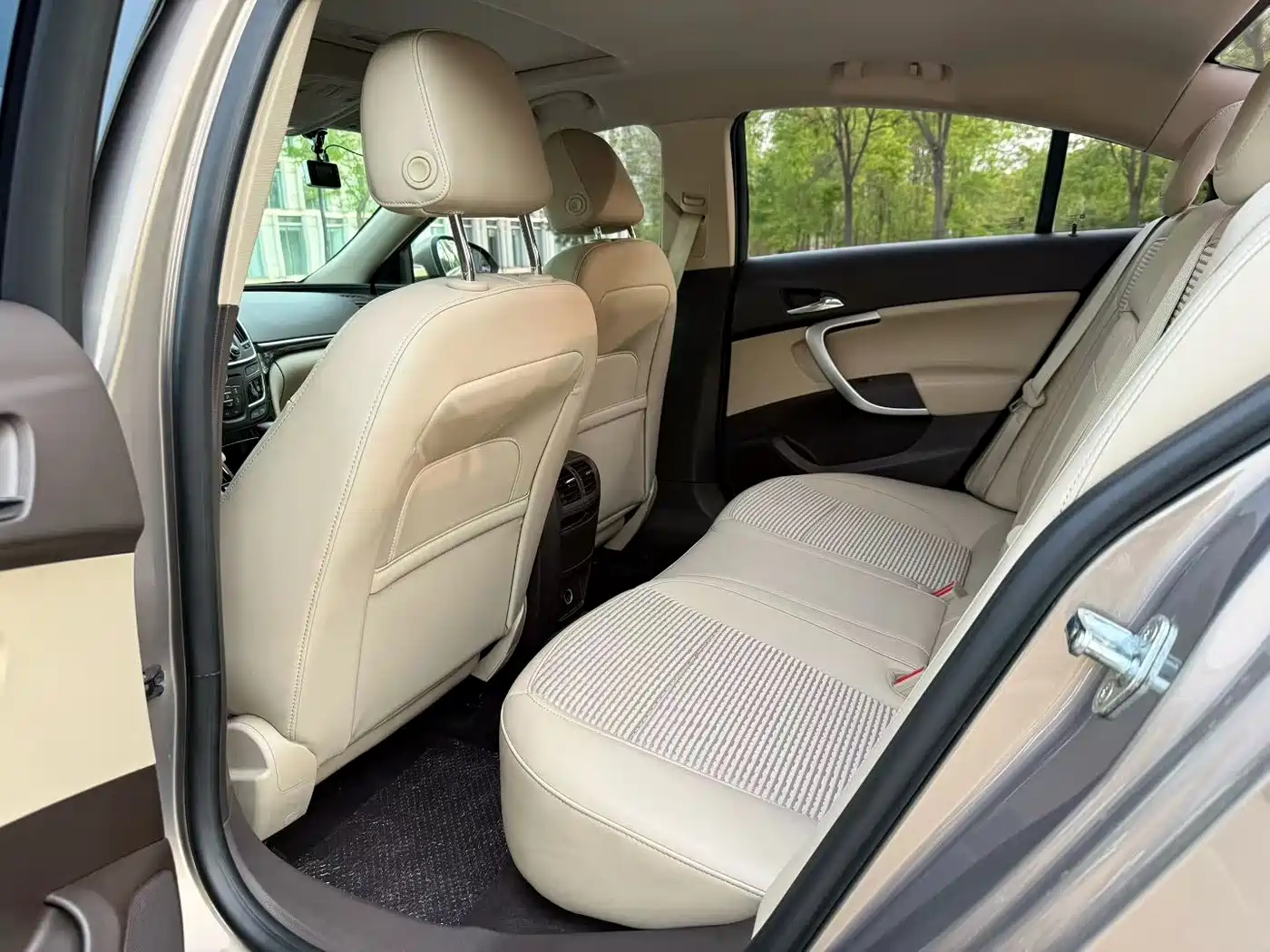 Buick Regal 2015 2.0L Leading Fashion Model фото 5
