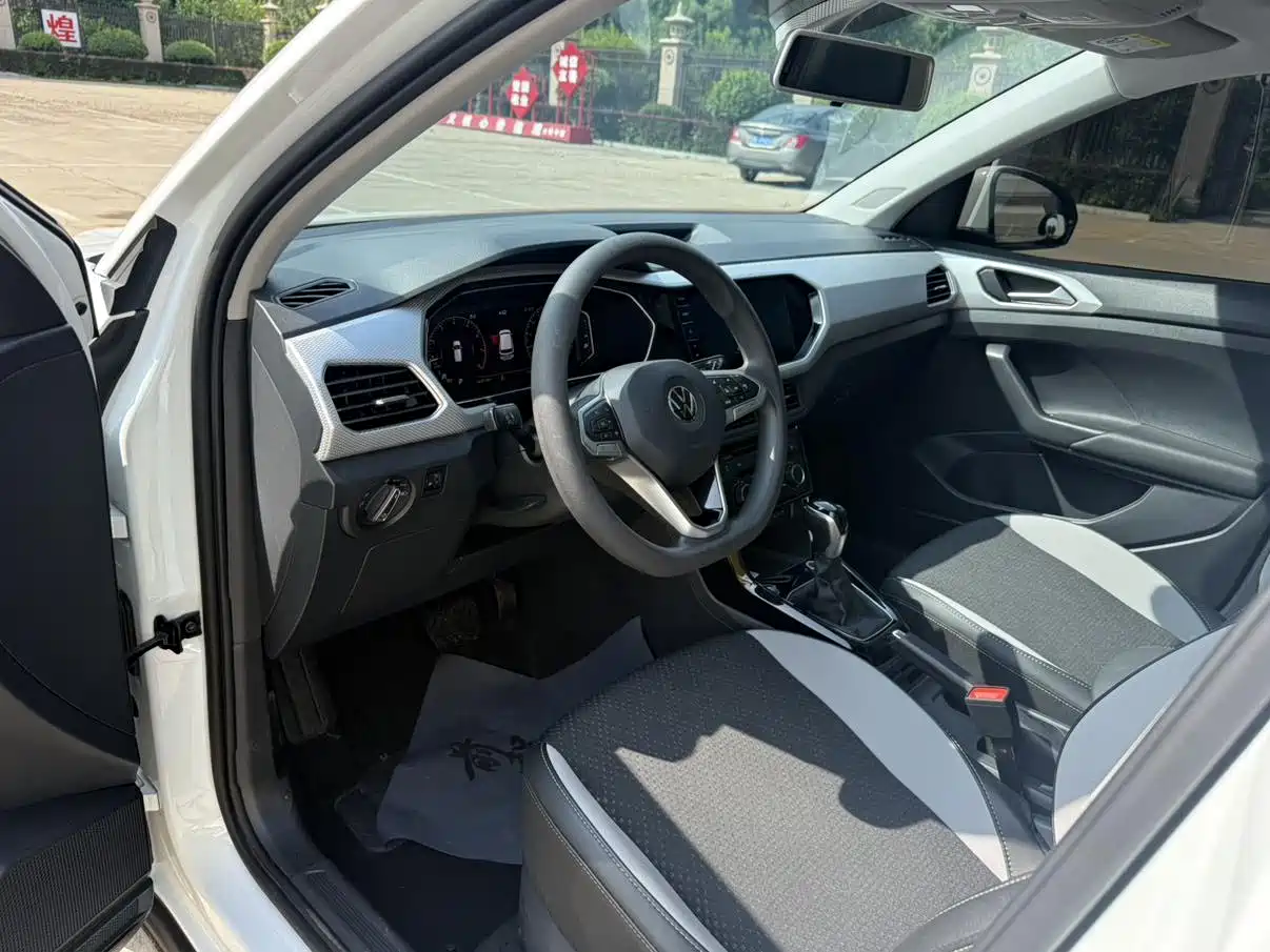 Volkswagen Tacqua 2022 2021 1.5L Automatic Smart Connect Edition