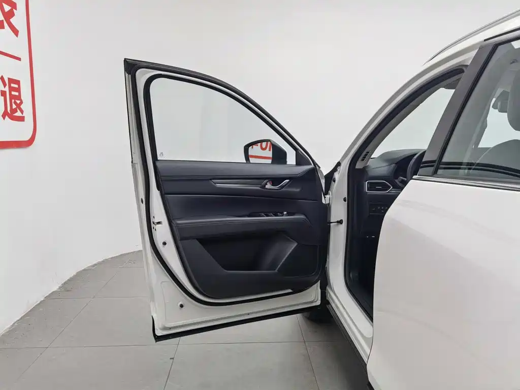 Фото 8 - Mazda CX-5