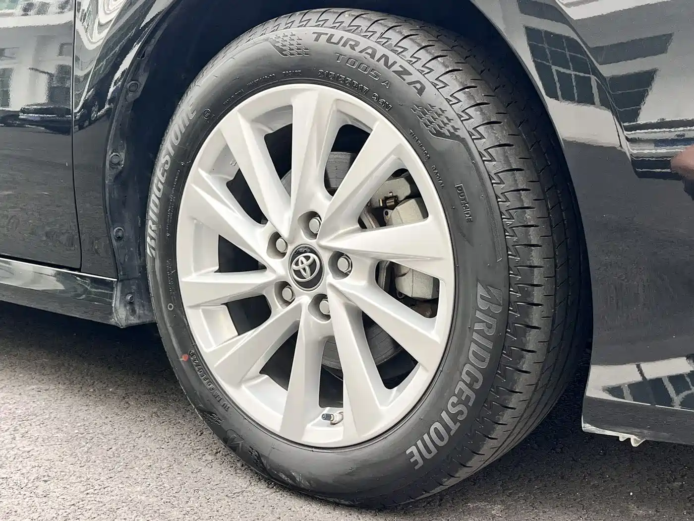 Toyota Camry 2023 2.0G Luxury Edition фото 6